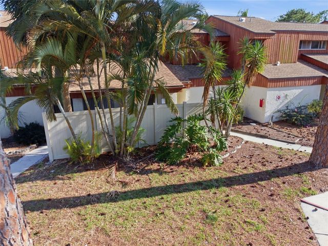 2058 SUNSET POINT ROAD 15, Clearwater, FL 33765