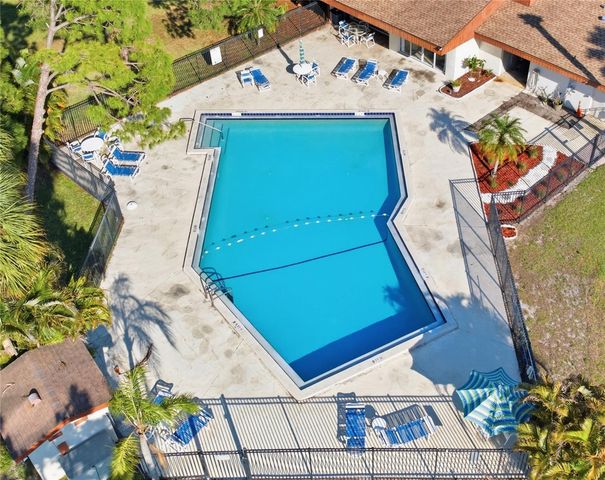 2058 SUNSET POINT ROAD 15, Clearwater, FL 33765