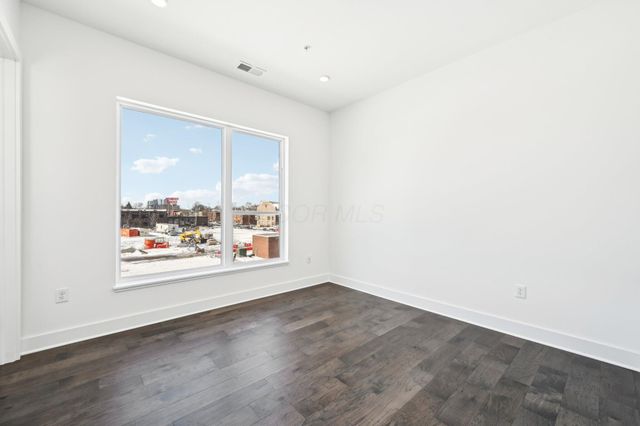 270 Dickenson Street, 301, Columbus, OH 43215