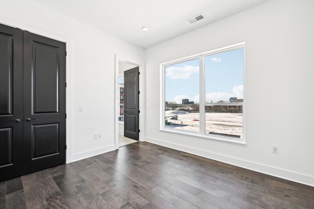 270 Dickenson Street, 301, Columbus, OH 43215