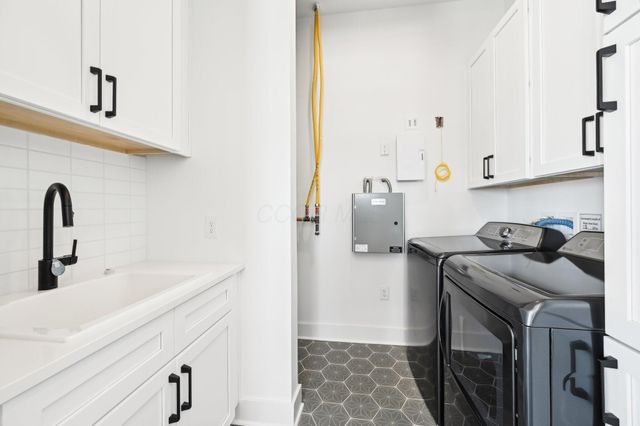 270 Dickenson Street, 301, Columbus, OH 43215