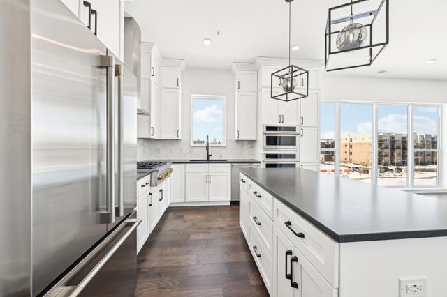 270 Dickenson Street, 301, Columbus, OH 43215