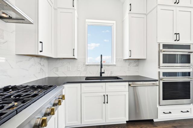 270 Dickenson Street, 301, Columbus, OH 43215