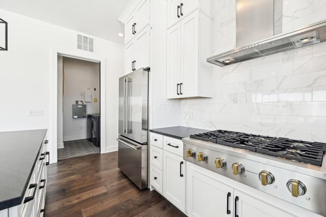 270 Dickenson Street, 301, Columbus, OH 43215