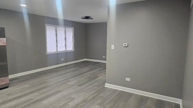 1048 E 194th Place, Glenwood, IL 60425