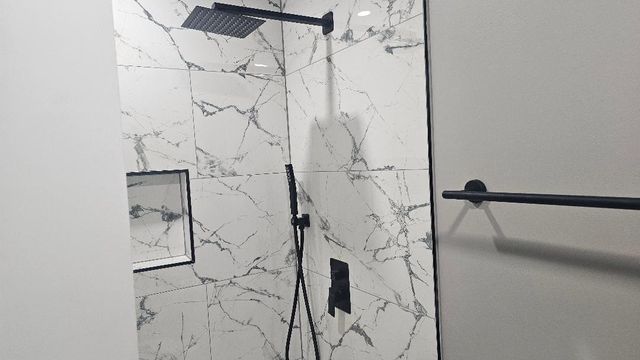 1048 E 194th Place, Glenwood, IL 60425