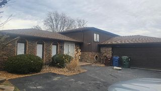1048 E 194th Place, Glenwood, IL 60425