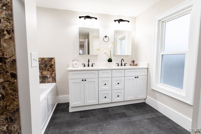 3956 East Genesee Street, Syracuse, NY 13214