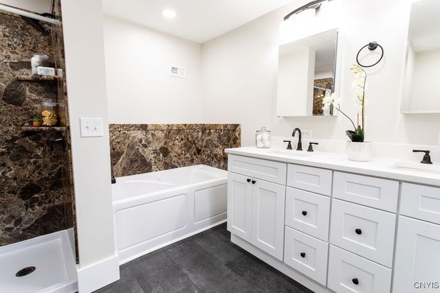 3956 East Genesee Street, Syracuse, NY 13214