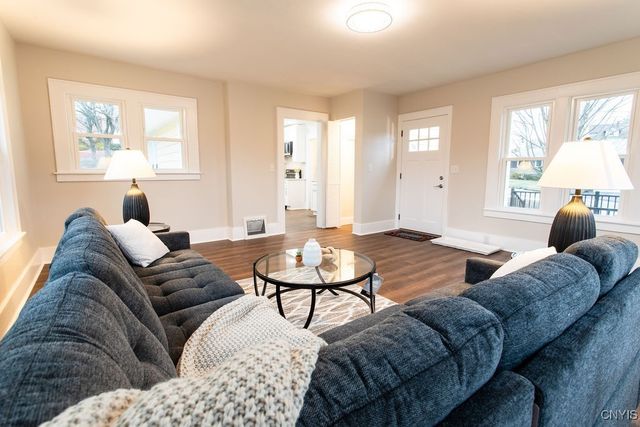 3956 East Genesee Street, Syracuse, NY 13214