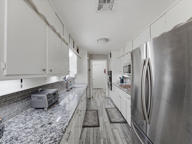 5025 Wyoming Trail, North Richland Hills, TX 76180