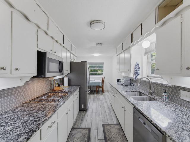 5025 Wyoming Trail, North Richland Hills, TX 76180