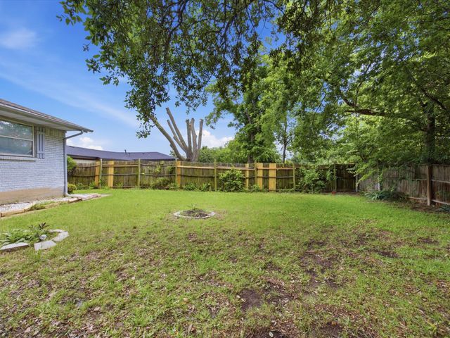 5025 Wyoming Trail, North Richland Hills, TX 76180