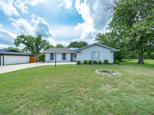 5025 Wyoming Trail, North Richland Hills, TX 76180