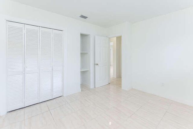 320 SW 10th Terrace, Hallandale Beach, FL 33009