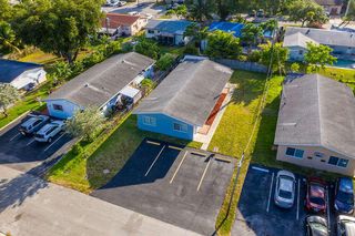 320 SW 10th Terrace, Hallandale Beach, FL 33009