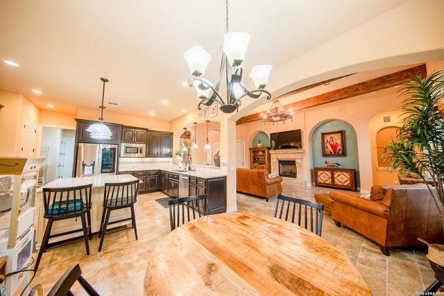 22331 Viajes, San Antonio, TX 78261