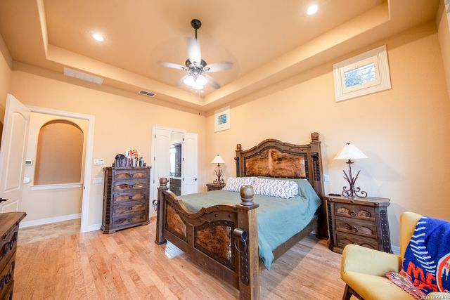 22331 Viajes, San Antonio, TX 78261