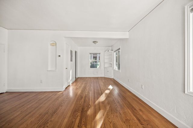 6320 Shattuck Ave, Oakland, CA 94609