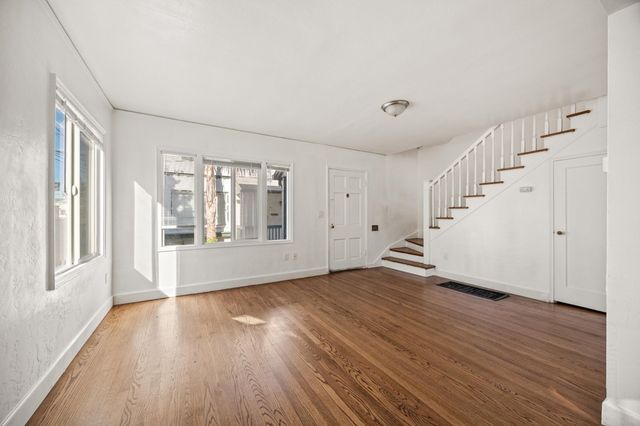 6320 Shattuck Ave, Oakland, CA 94609