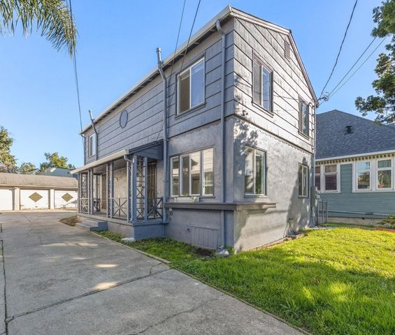6320 Shattuck Ave, Oakland, CA 94609