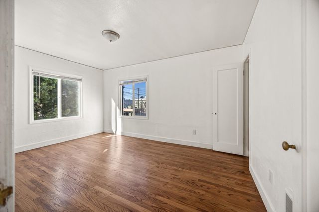 6320 Shattuck Ave, Oakland, CA 94609