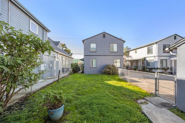 6320 Shattuck Ave, Oakland, CA 94609