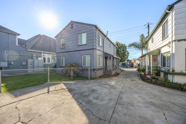 6320 Shattuck Ave, Oakland, CA 94609