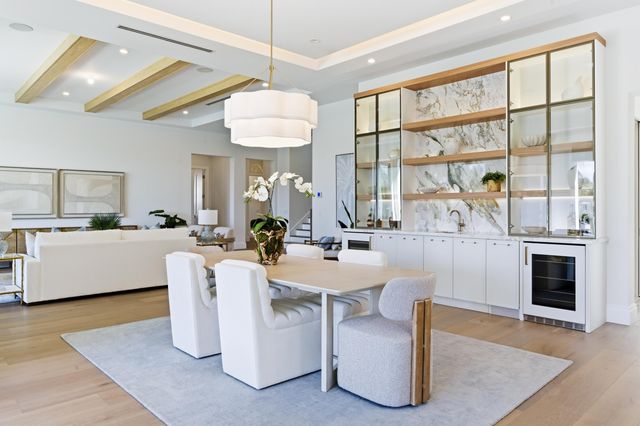 2442 Bay Circle, Palm Beach Gardens, FL 33410