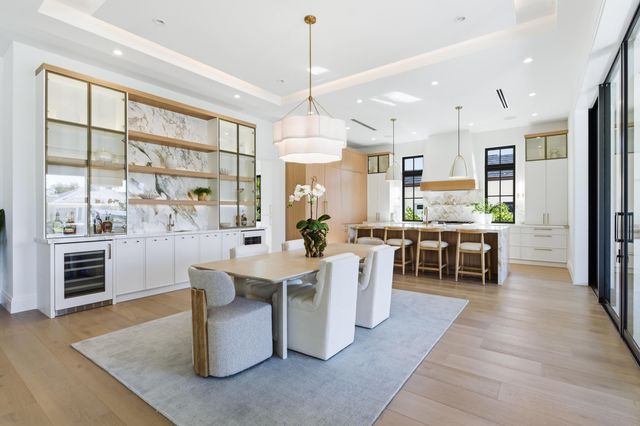 2442 Bay Circle, Palm Beach Gardens, FL 33410