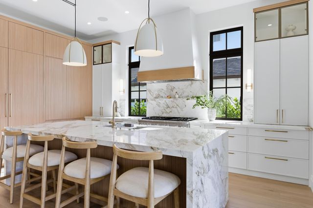 2442 Bay Circle, Palm Beach Gardens, FL 33410