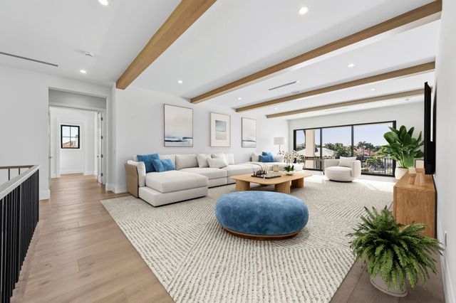 2442 Bay Circle, Palm Beach Gardens, FL 33410