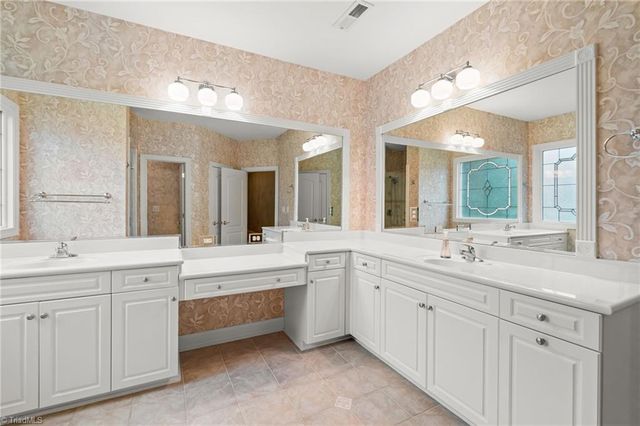 3940 Newport Court, High Point, NC 27265