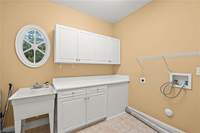 3940 Newport Court, High Point, NC 27265