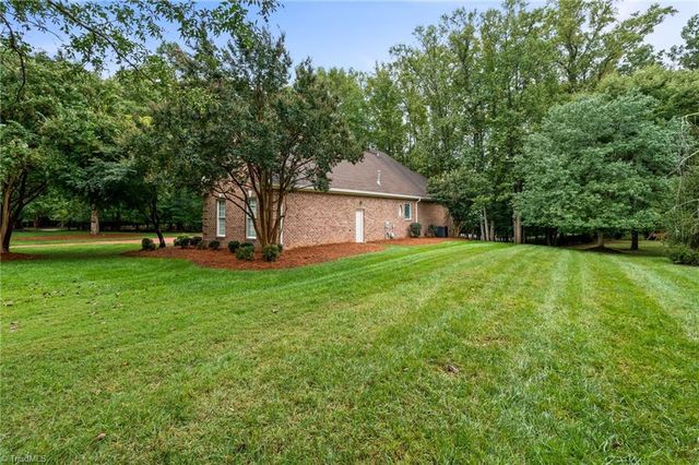 3940 Newport Court, High Point, NC 27265