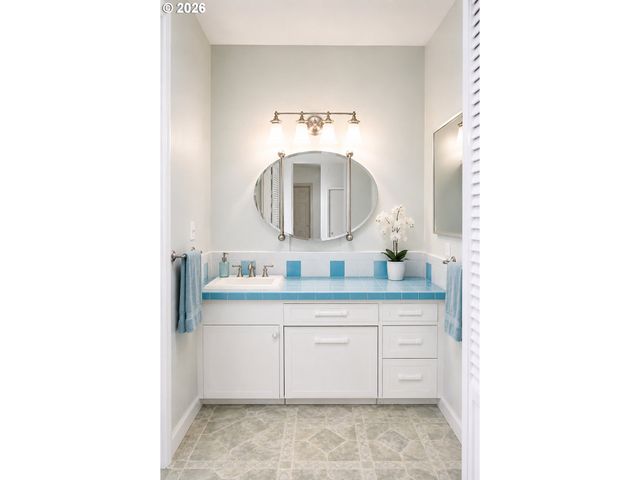 27777 SNYDER Rd, Junction City, OR 97448