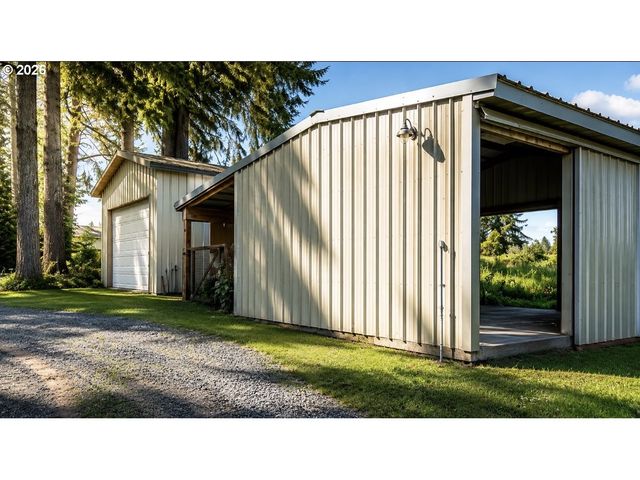 27777 SNYDER Rd, Junction City, OR 97448