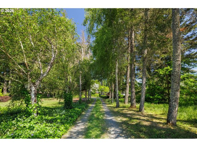 27777 SNYDER Rd, Junction City, OR 97448