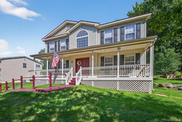 20 Bristol Circle, Rock Hill, NY 12775