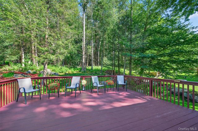 20 Bristol Circle, Rock Hill, NY 12775