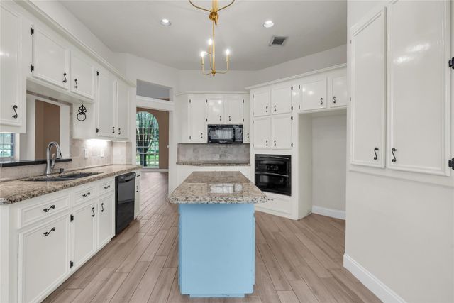 16415 Lakestone Drive, Tomball, TX 77377