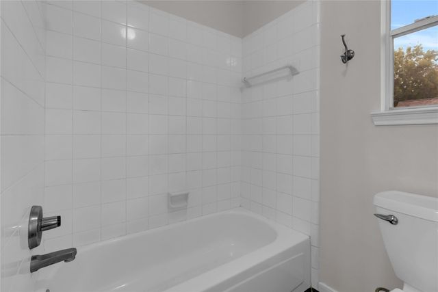 16415 Lakestone Drive, Tomball, TX 77377