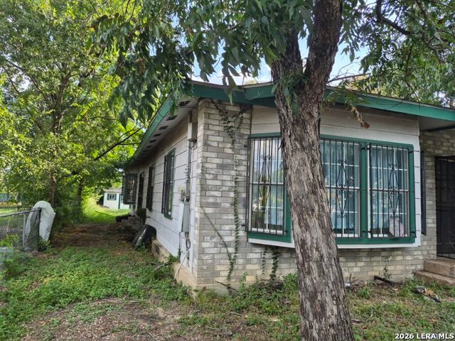 1608 W FRENCH PL, San Antonio, TX 78201