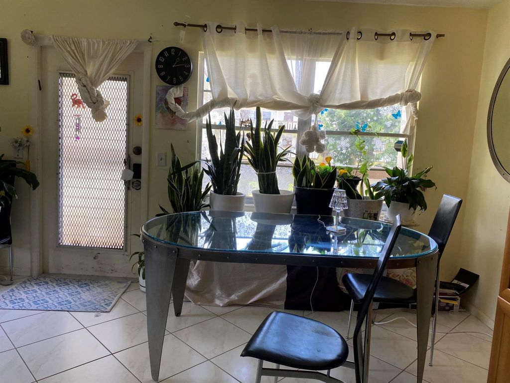 Image 2 of property listing at 354 Mansfield I 354, Boca Raton, FL 33434