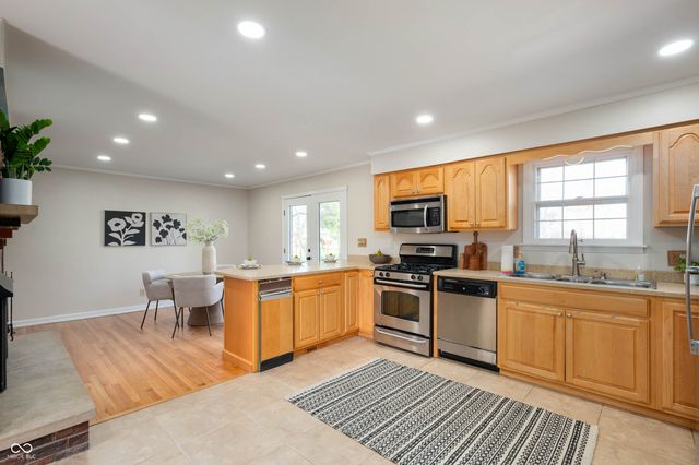 6208 W 100 S, New Palestine, IN 46163