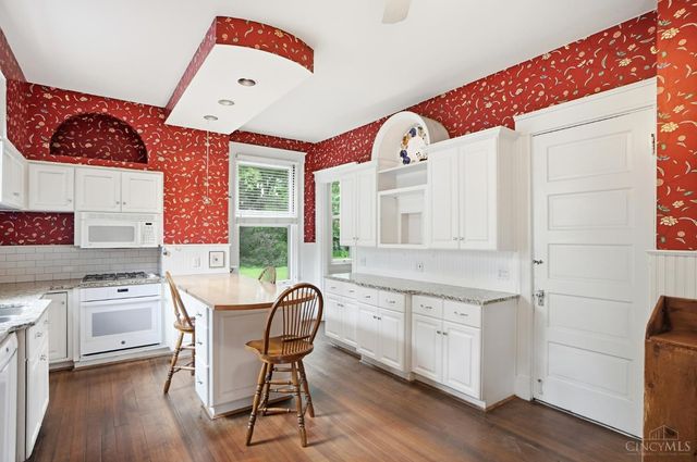 333 Springfield Pike, Wyoming, OH 45215