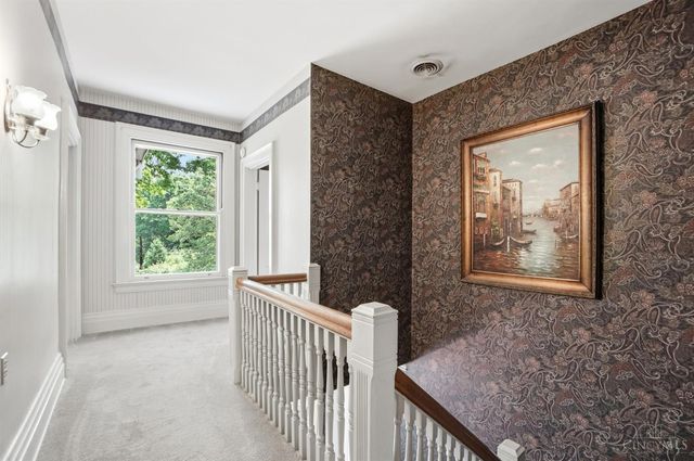 333 Springfield Pike, Wyoming, OH 45215
