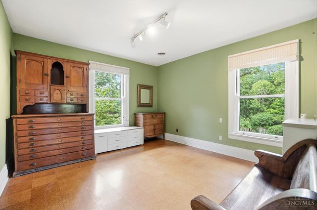 333 Springfield Pike, Wyoming, OH 45215