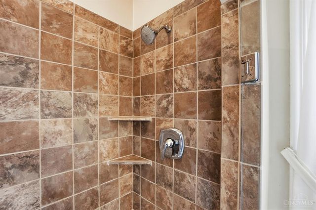 333 Springfield Pike, Wyoming, OH 45215