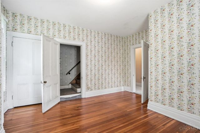 333 Springfield Pike, Wyoming, OH 45215